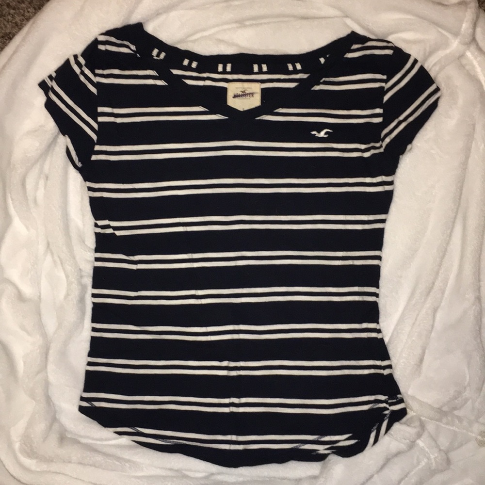 Hollister striped v-neck!